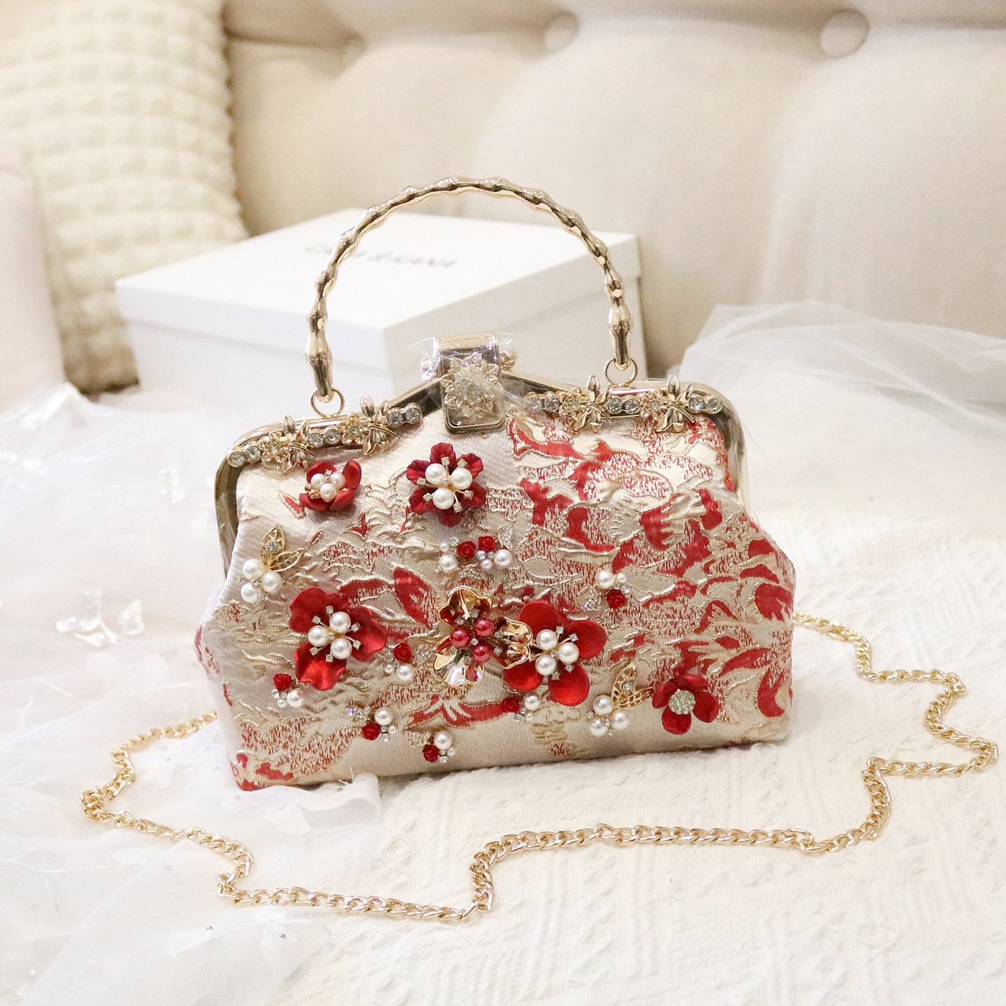 新中式国风浮雕立体花朵手提包包女链条斜挎2026春新款新娘红色包