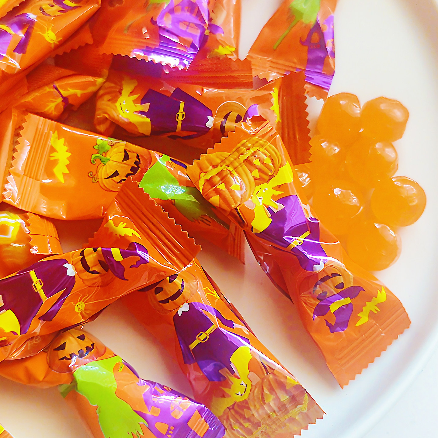 节日小糖果香橙硬糖搞怪创意散装网红分享儿童小零食万圣节礼物