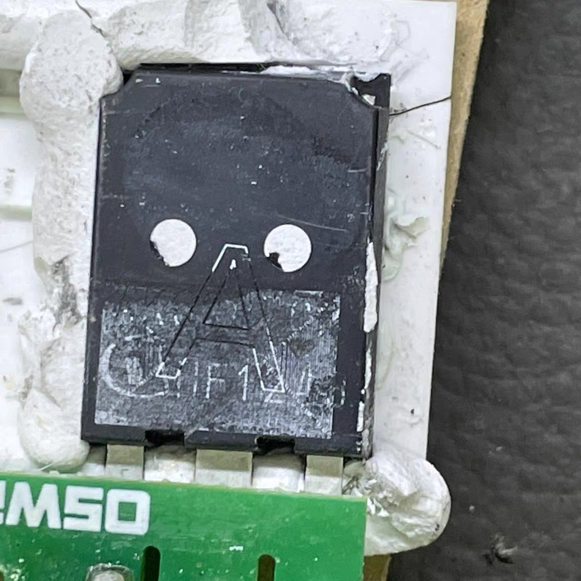 Q160V65SDB1A新能源  IGBT大功率管带阻场效应三极管