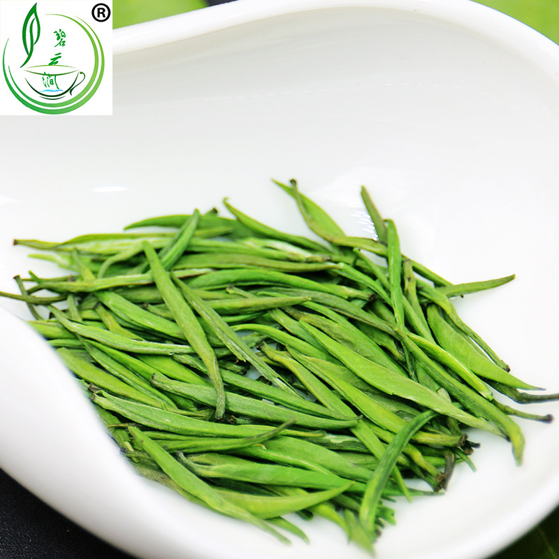 新茶峨眉山绿茶特级单芽雨前高山嫩芽竹叶茶青针雀舌特色产区绿茶