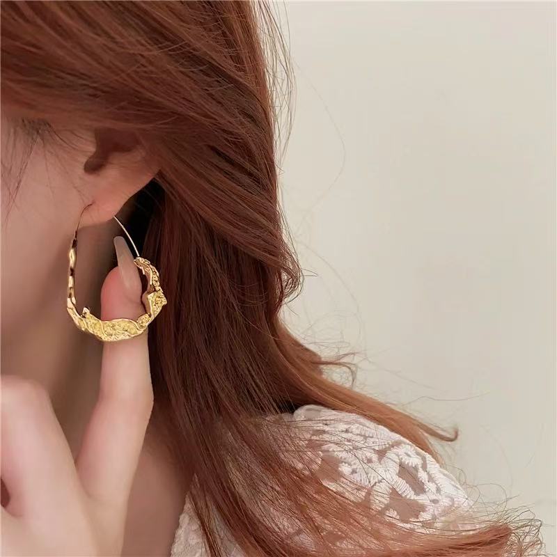 2025年新款法式复古高级感耳环