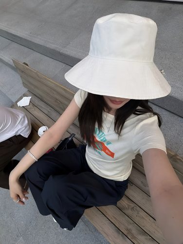 欧货春夏新款美式复古印花涂鸦字母T恤女显瘦百搭短袖设计师上衣