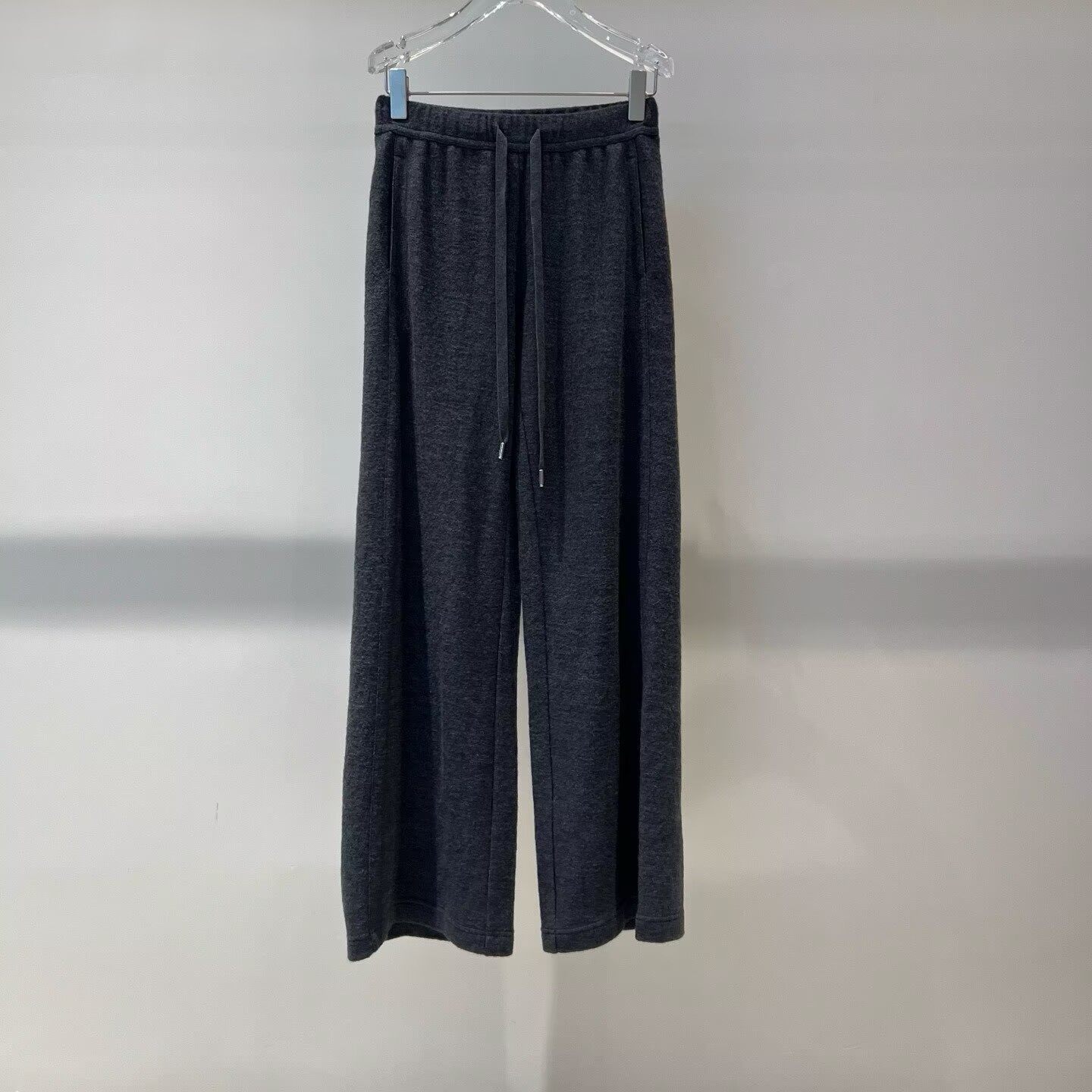 商场同款2025秋季新款松紧腰系带直筒休闲裤长裤女AR314111-1380