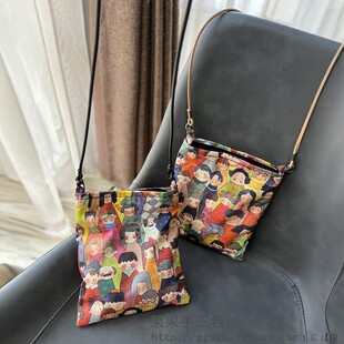 原创小众设计小斜挎包手机包环保布袋子人物图案可爱小方包女