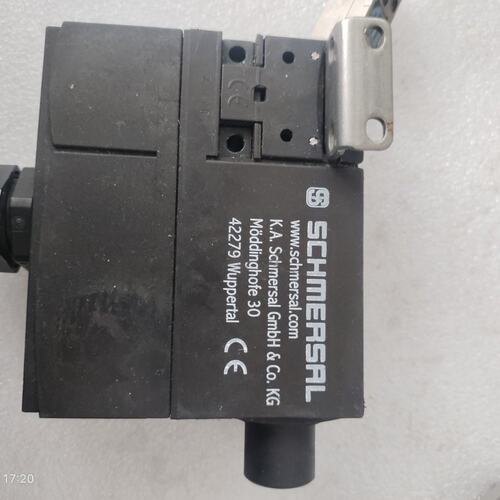 开关AZM170SK-02AZM170SK-02ZRK-230VACAZM170SK-02ZRK-24VAC/DC