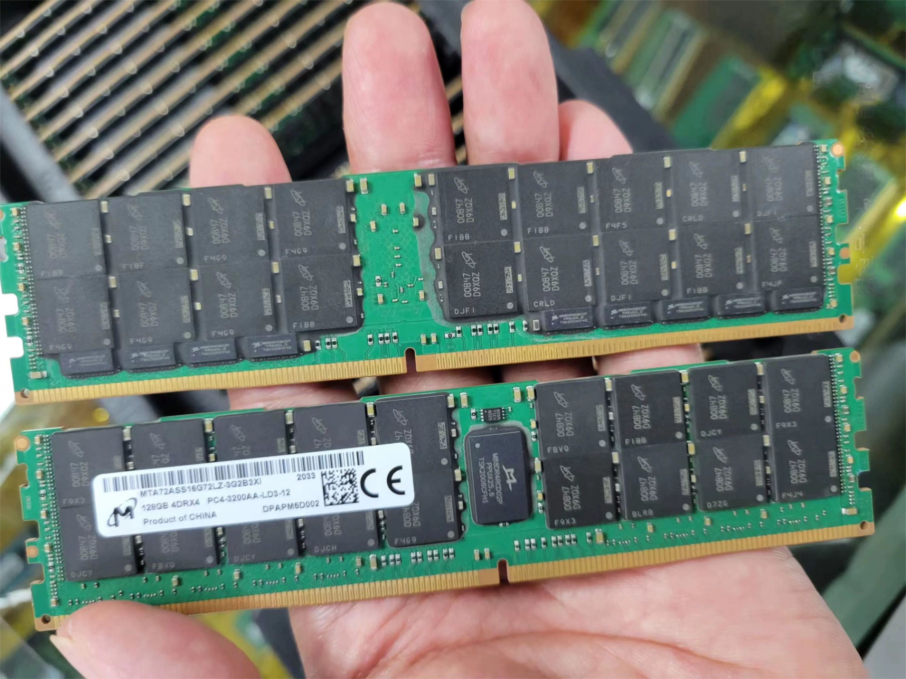 128G 2S4RX4 PC4-3200AA-LR黑条内存MTA144ASQ16G72LSZ-3G2B3