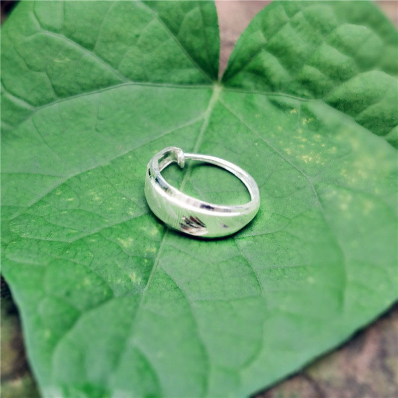 本命年凉山彝族耳环男耳扣银色个性少数民族风男款潮酷耳圈独特送