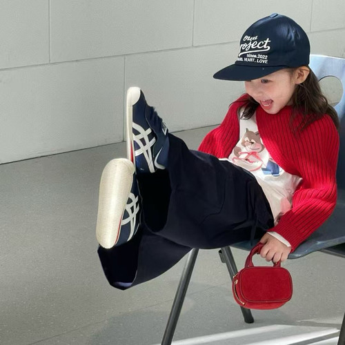 女童毛衣开衫秋装2025女宝工装裤打底毛衣扛起球加厚短款针织外套