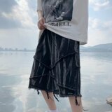 黑灰色