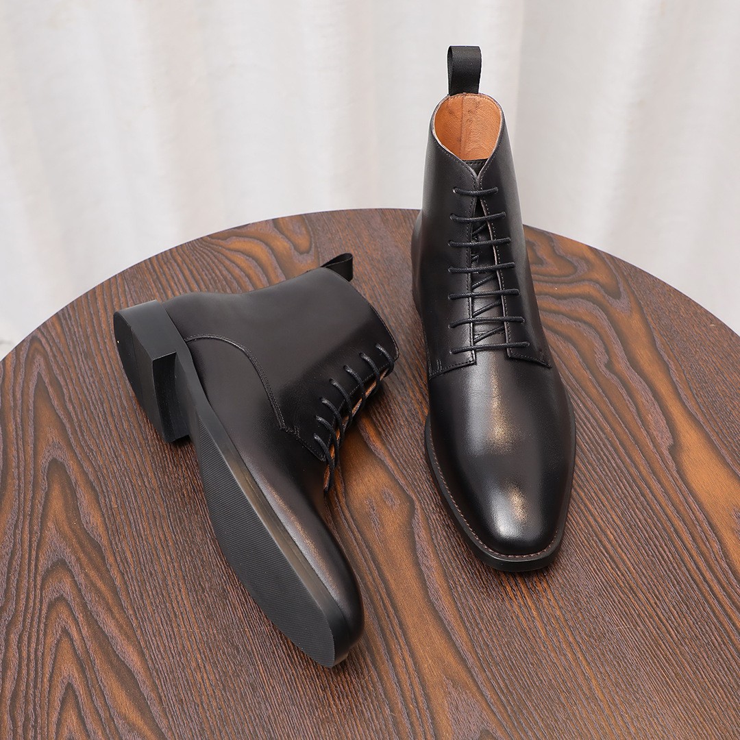 男士青春潮流高级感系带马丁短靴