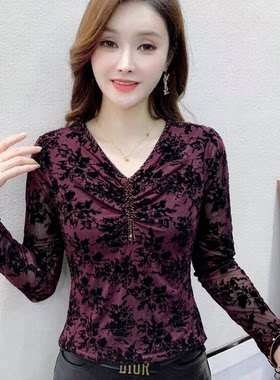 女士修身V领蕾丝打底衫春秋中年植绒网纱长袖洋气妈妈装内搭小衫