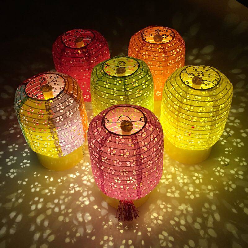 中秋节儿童镂空灯笼纸质春节材料提花小学生宫灯元宵节花灯挂饰