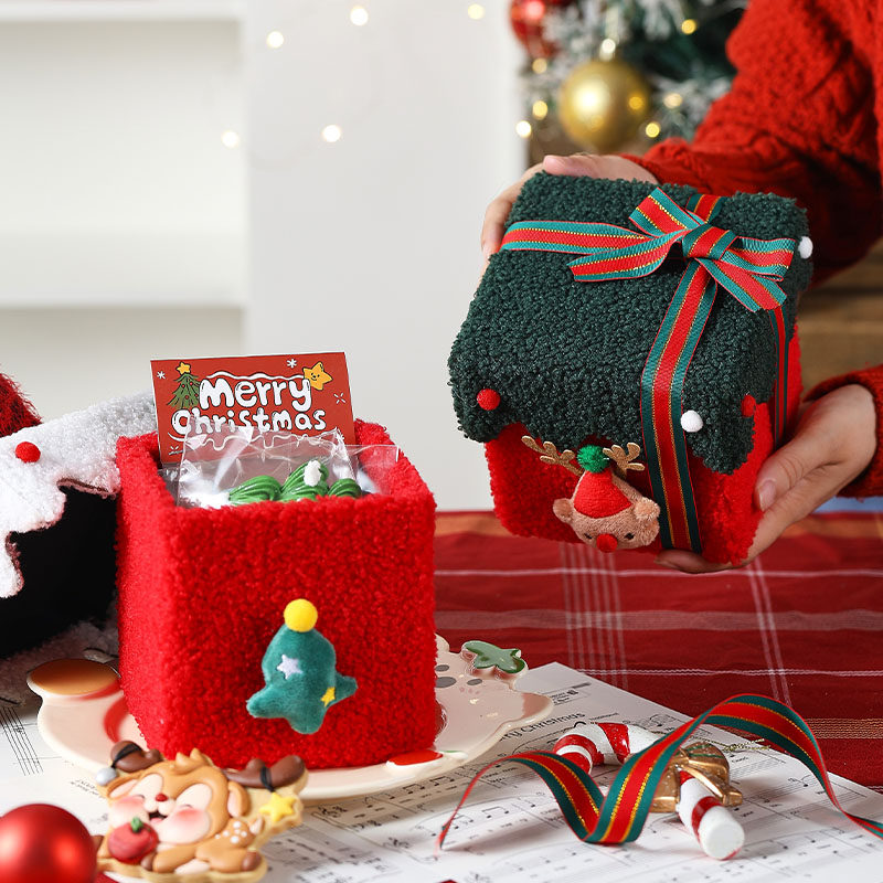 圣诞节绒布礼品袋子平安夜苹果礼盒手提伴手礼物包装2025新款糖果