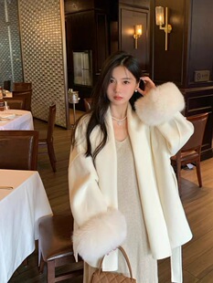 双面羊绒大衣袖子2025新款狐狸毛可拆卸羊毛呢子斗篷白色短款外套