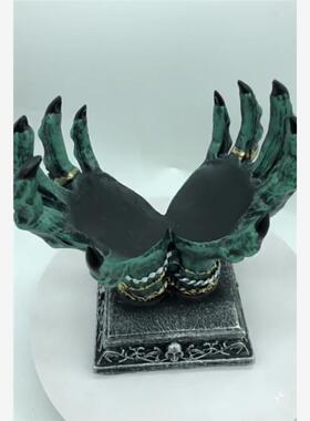 2023跨境新款Beyond the Grave Crystal Ball Holder水晶球手摆件