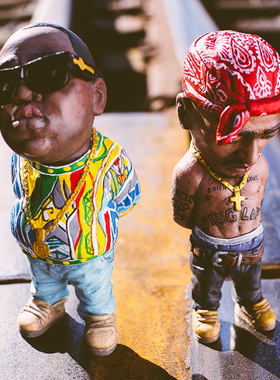 职工传奇人物树脂摆件创