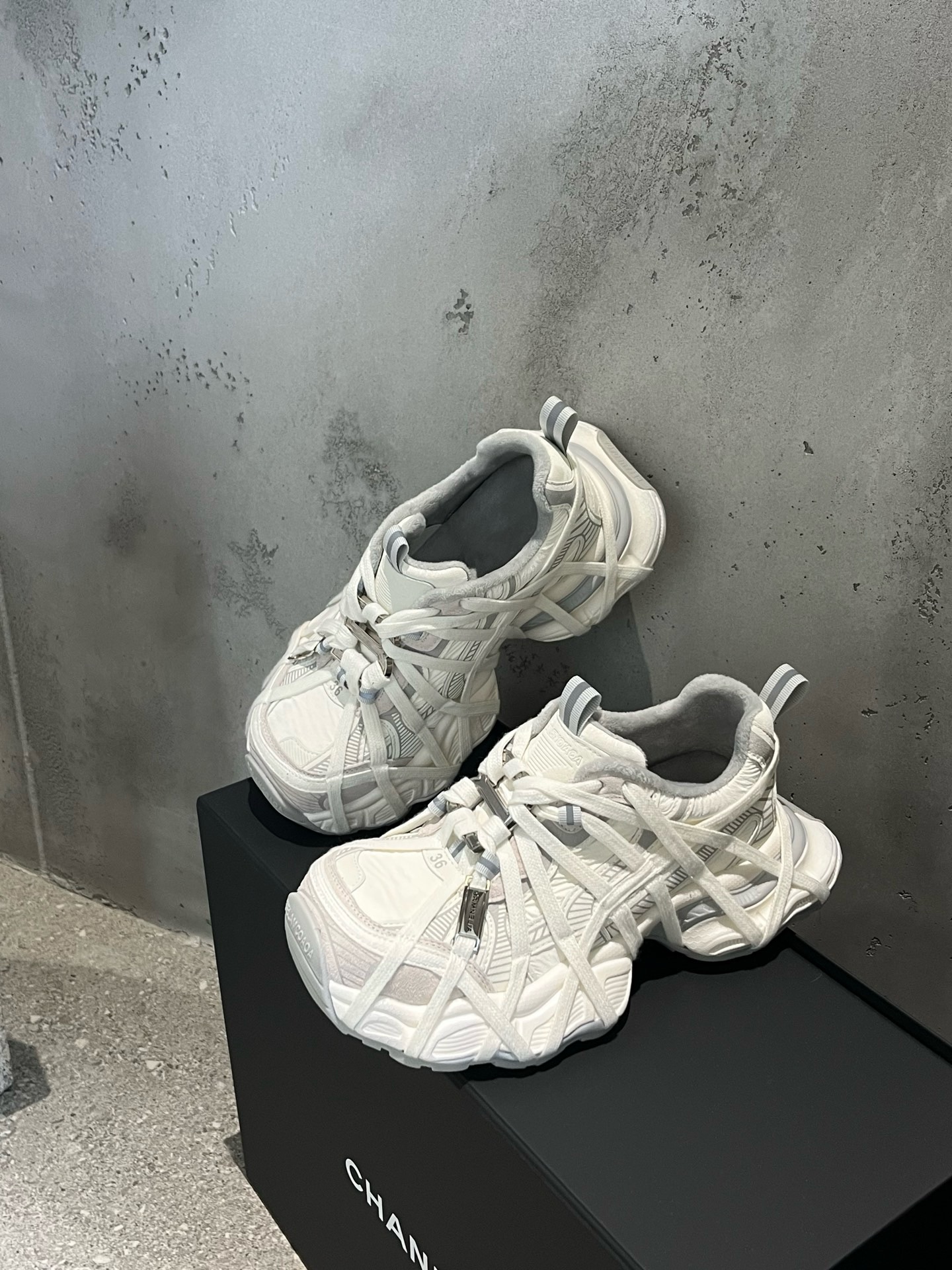 2025年秋冬新款厚底增高加绒老爹鞋女休闲运动鞋时尚潮流绑带棉鞋