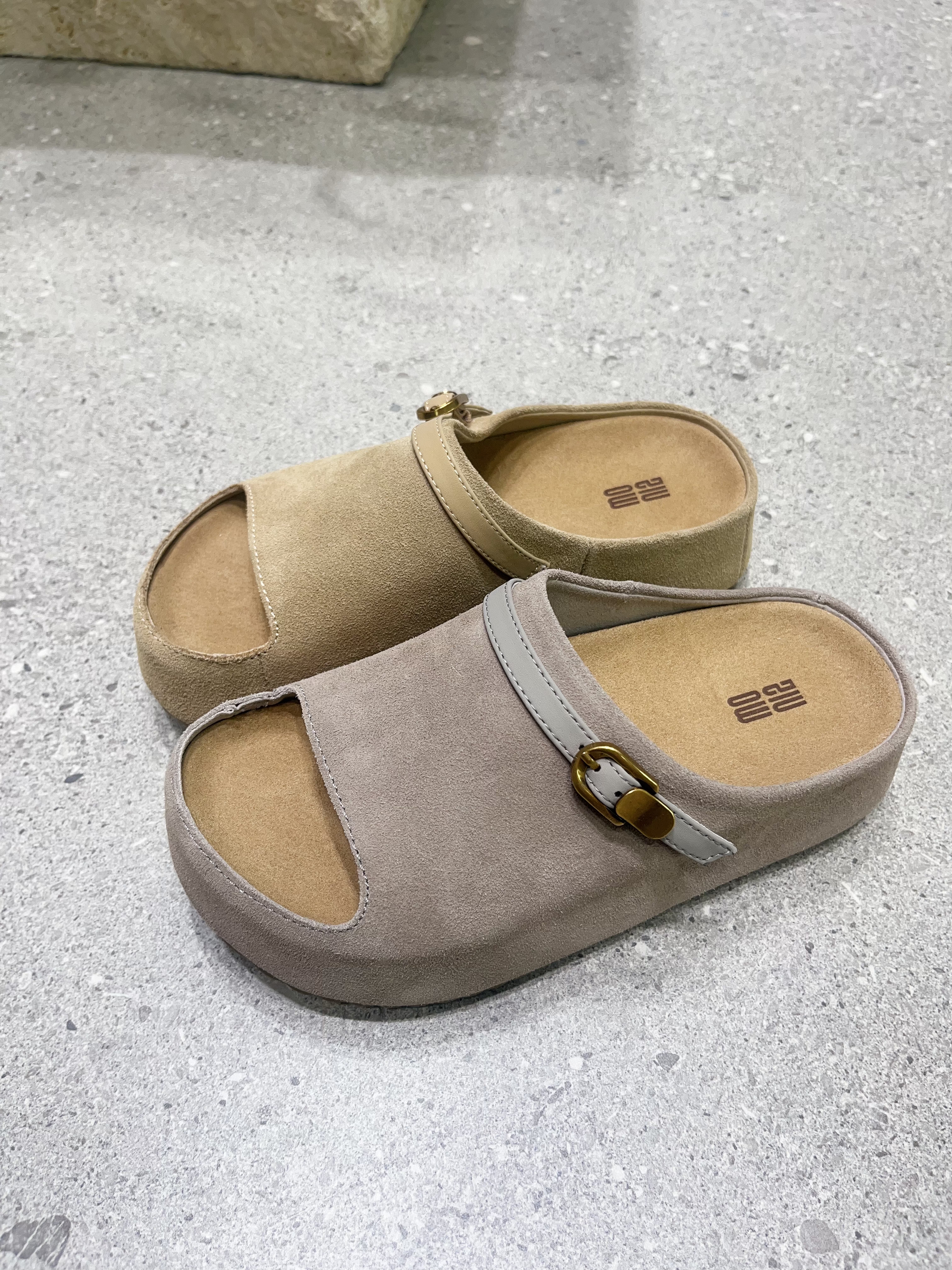 2026新款皮带扣真皮勃肯露趾拖鞋女厚底牛皮时尚一字拖鞋女凉拖鞋