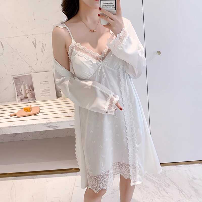 桑蚕丝夏季高级宫廷风带胸垫睡裙