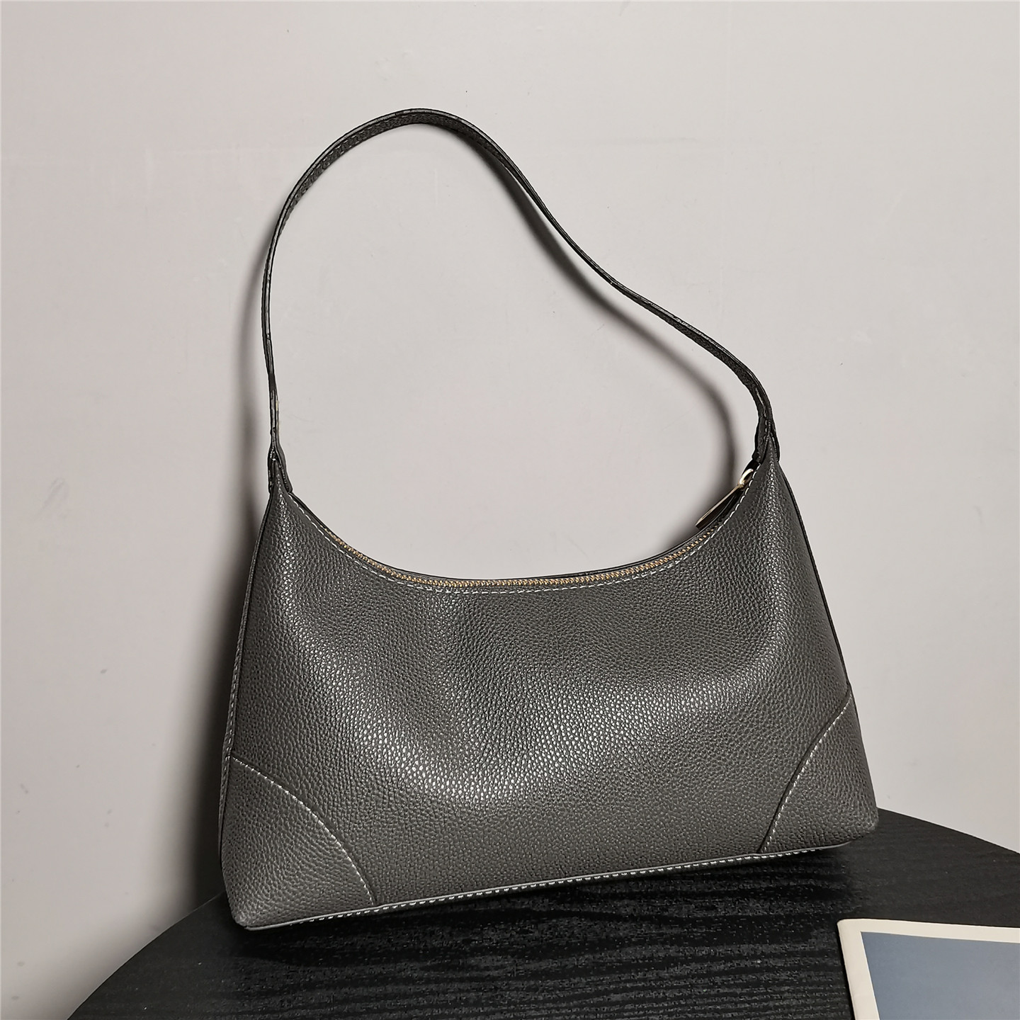 单肩包女大容量小众设计腋下包女