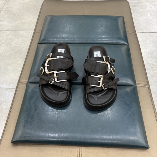 波斐女鞋2026夏季新款重工皮带扣一字拖鞋露趾平底凉拖鞋女