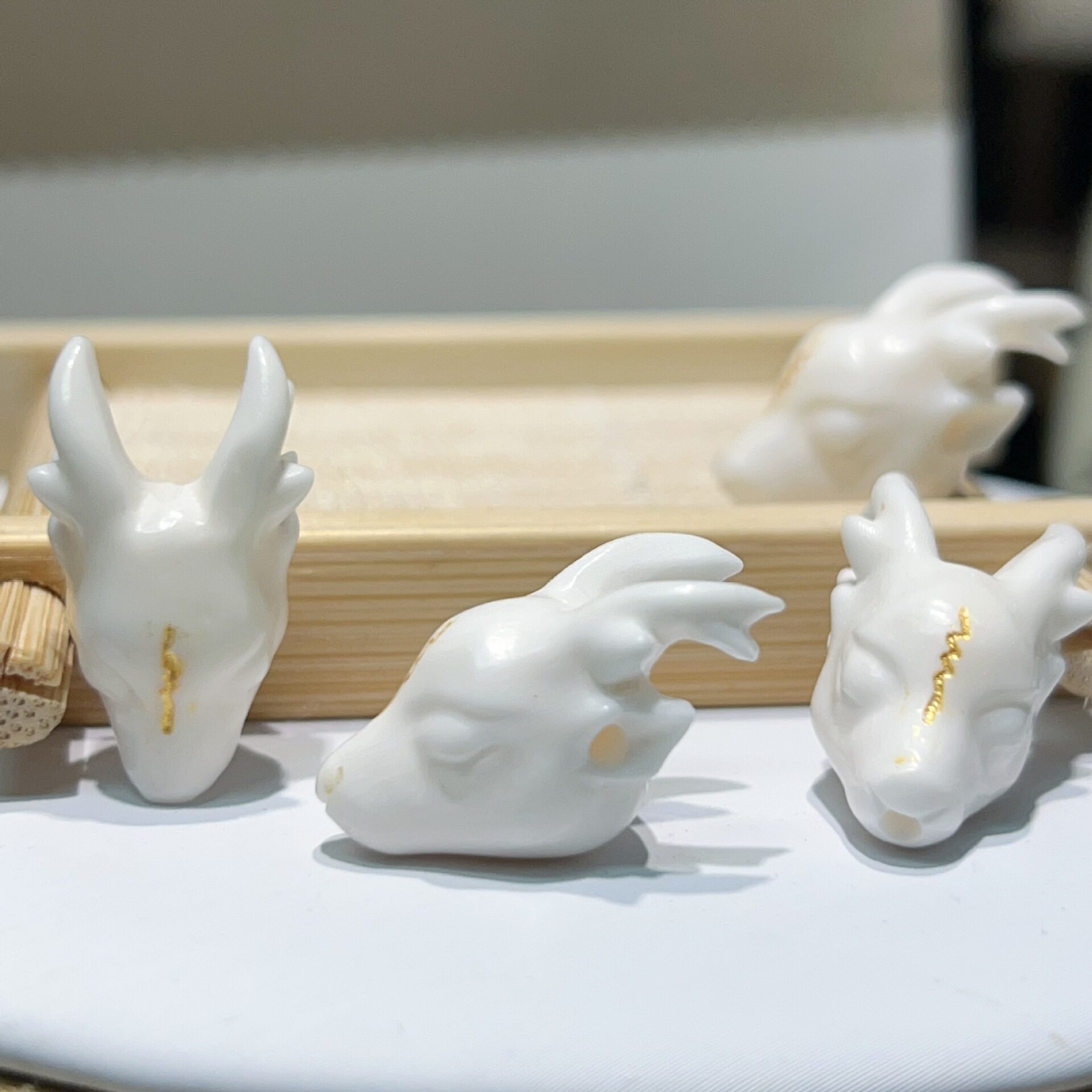 文玩驼骨雕刻鹿头三通高瓷骨白文玩三通手串手持项链三通配饰