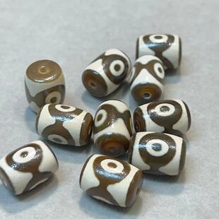 天然藏区老玛瑙雕刻三眼天珠高油文玩配饰配珠手串搭配配饰隔