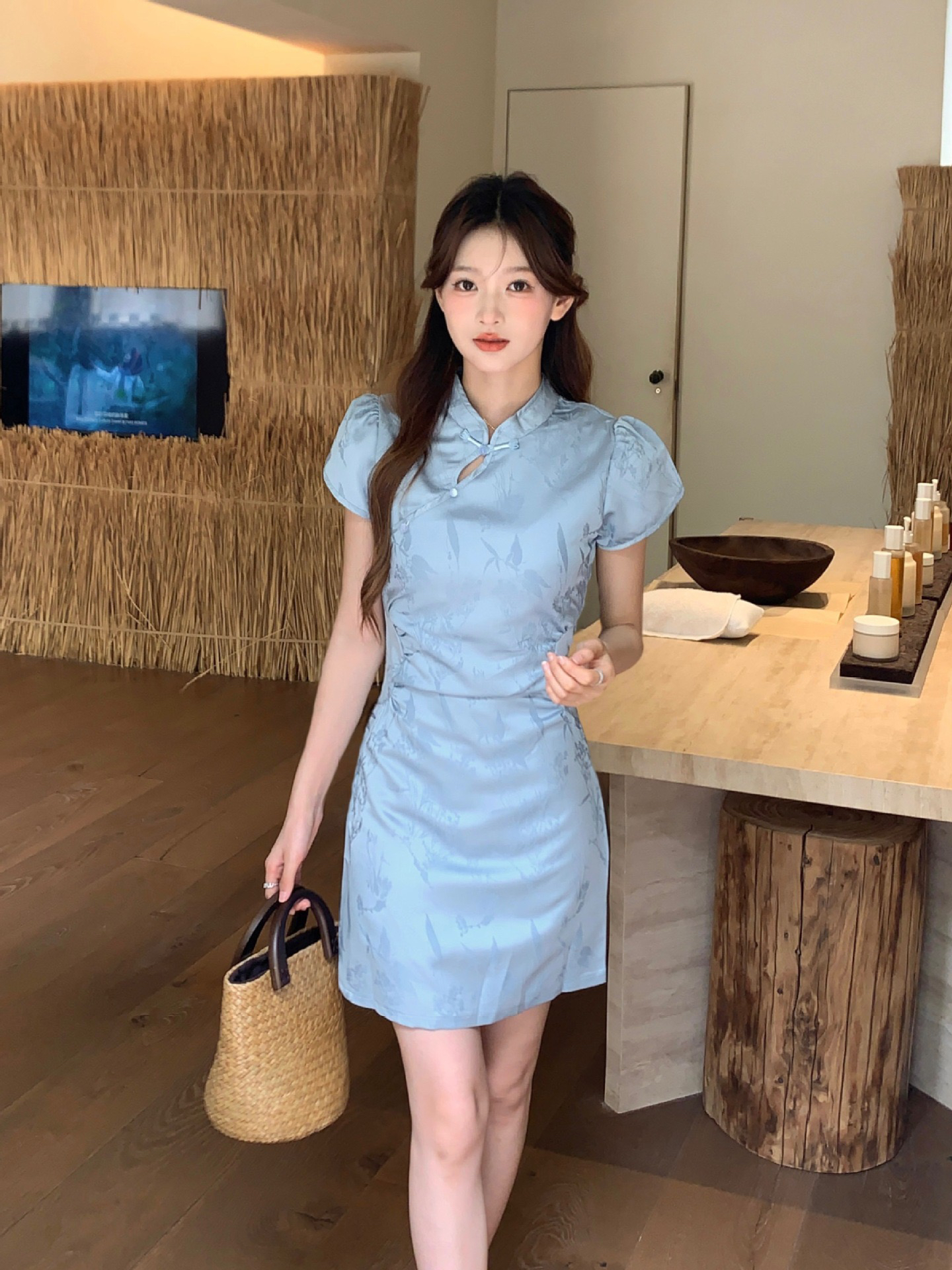小苍兰新中式连衣裙女2024夏季雪兰提花中长款立领旗袍裙