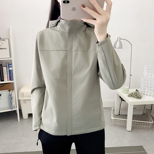 软壳冲锋衣女2026春秋季新款防水防风户外休闲运动男夹克外套薄款
