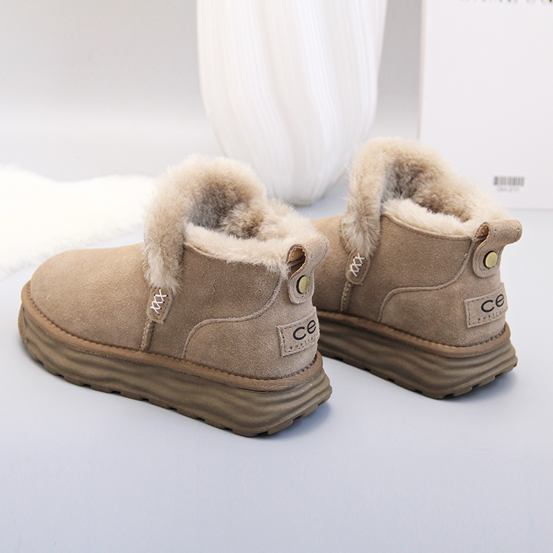 冬季厚底牛皮羊毛雪地靴短筒棉鞋