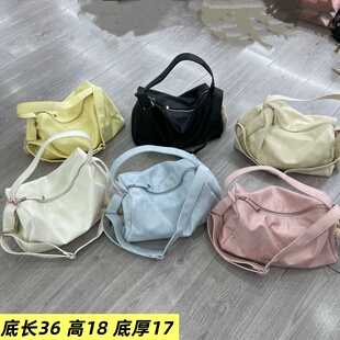 浅色水洗皮瑜伽包女包2026新款时尚小众潮流气质单肩腋下斜挎包