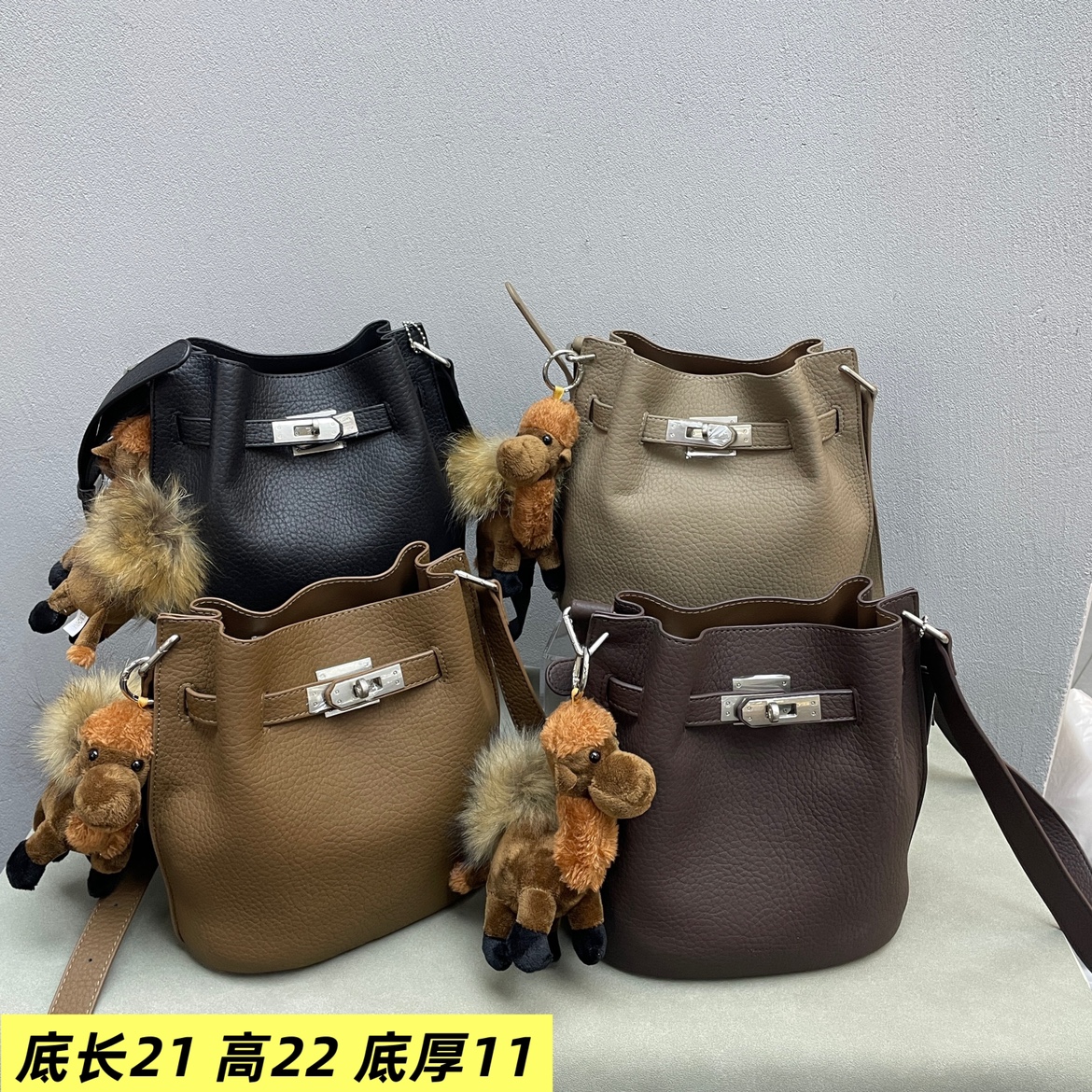 荔枝皮水桶锁扣网红质感女包2025新款时尚欧美气质洋气韩版斜挎包