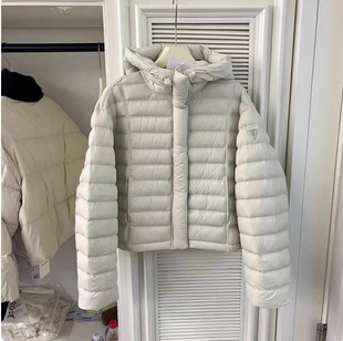 28011高端连帽短款90鹅绒服外套女2025秋冬新款保暖排骨羽绒服女