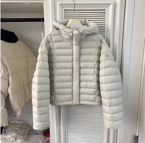 连帽短款90鹅绒服排骨款外套女装