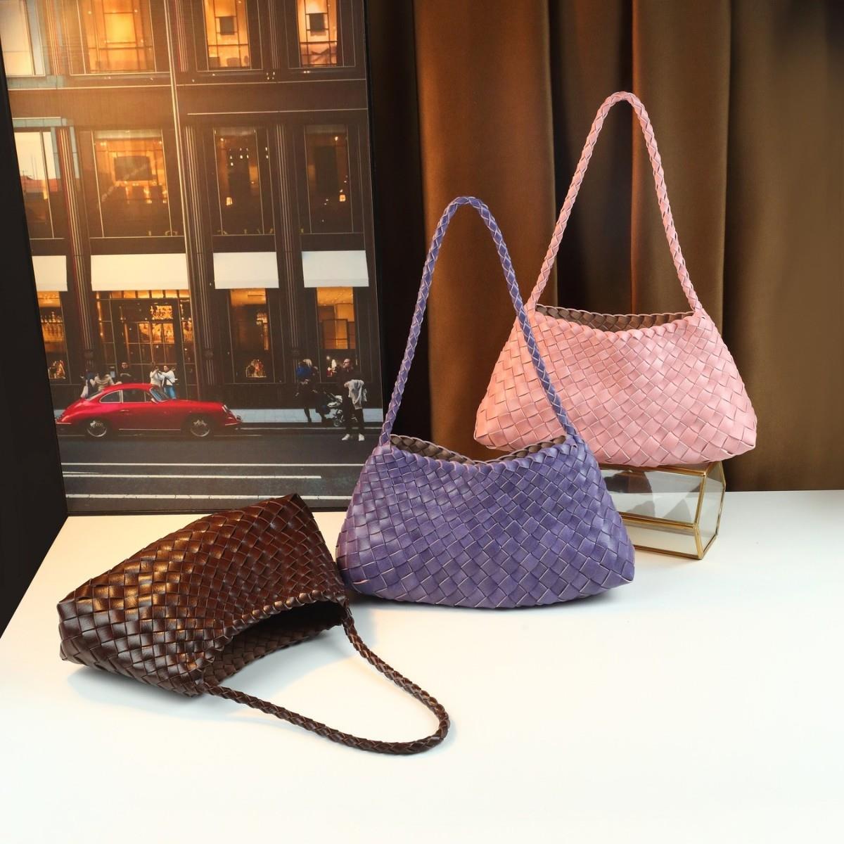 日本包包女新款手工编织单肩斜挎包简约休闲女士手提包新月腋下包