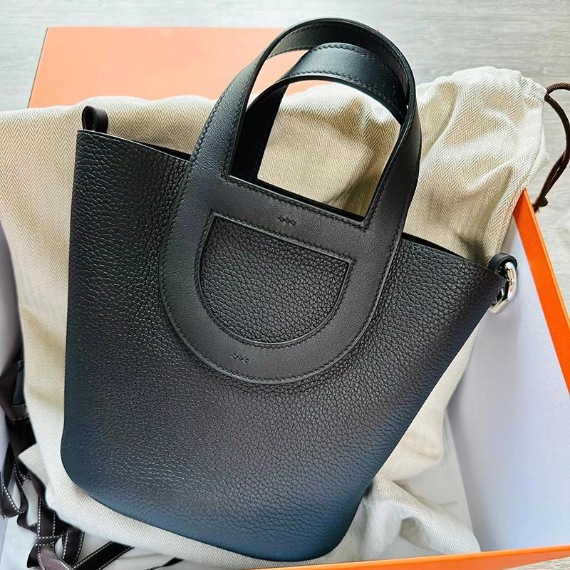 专柜原厂蜡线进口tc皮猪鼻子菜篮子包百搭大容量手提水桶包女包