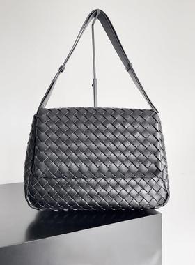 意大利25新款羊皮编织女式包肩女式包大44厘米邮差包男式包黑色