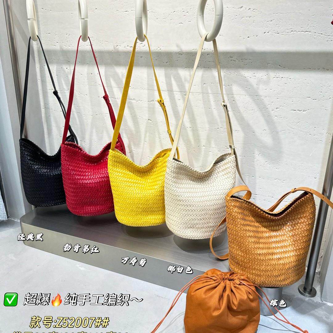 日本真皮手工编织包水桶包包女新款大容量通勤包单肩斜挎包托特包