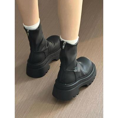 初秋短靴女款洋气早秋2025新款爆款今年流行配裙子的中筒瘦瘦靴子