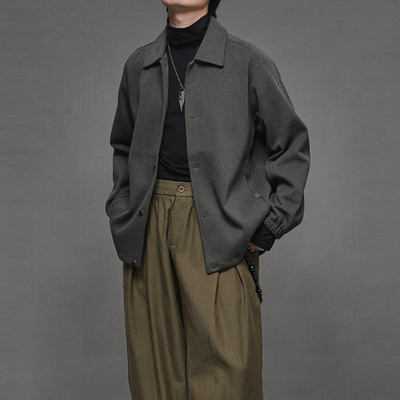 方领春秋宽松剪裁腔调夹克