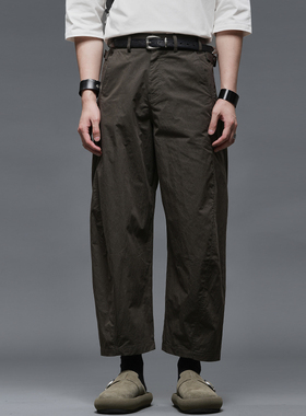 高品质 剪裁弯刀裤简约时尚男士通勤工装绿色九分宽松直筒休闲裤