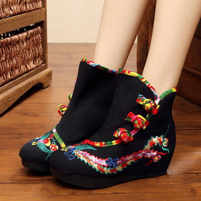 秋冬季老北京布靴内增高短靴民族风棉靴女靴绣花靴坡跟厚底女棉鞋,女鞋,时装靴,淘宝优惠券,粉丝福利购,淘宝优惠卷