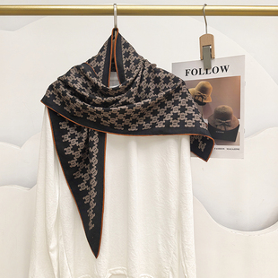 【张琪JIEJI专属】真丝羊毛三角巾女士秋冬保暖围巾空调披肩