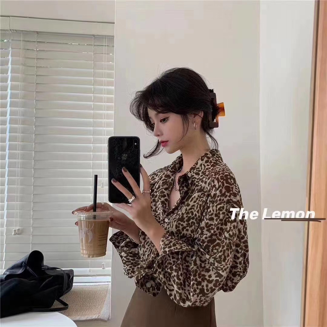 Autumn and winter Korean new versatile retro Harajuku leopard single breasted shirt