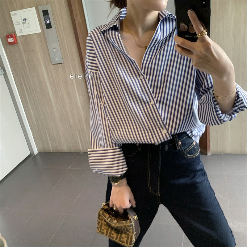 Shirt women's design sense is small, spring and autumn retro Hong Kong Style striped shirt is loose, long sleeve and easy to wear