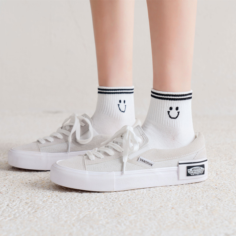 ins潮黑色白色可爱日系笑脸短袜
