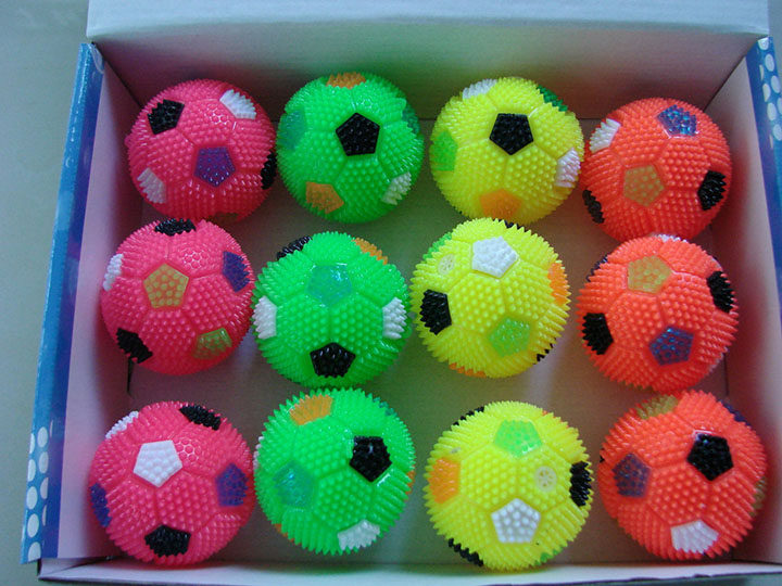 이우 작은 상품 크리 에이 티브 어린이 조기 교육 장난감 도매 핀치 넘버 탄성 빛나는 공 스톨 공급 핫 세일