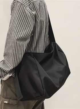 觅旧studio潮牌单肩包男大容量旅行斜挎包潮运动健身通勤背包6227