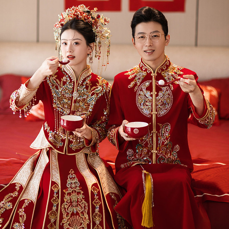 复古秀禾新娘出阁中式嫁衣高级结婚敬酒礼服情侣丝绒连衣裙套装