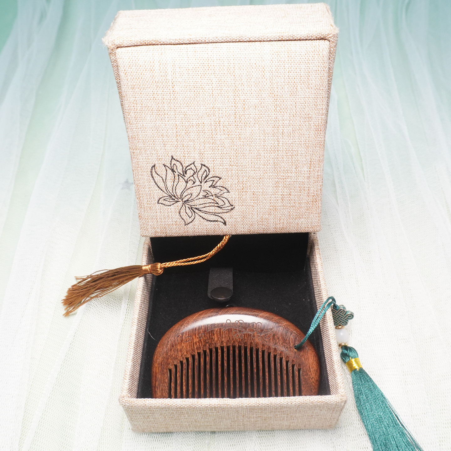 三八妇女节礼物可爱小木梳精品黑金檀木梳子礼盒送妈妈员工刻字女